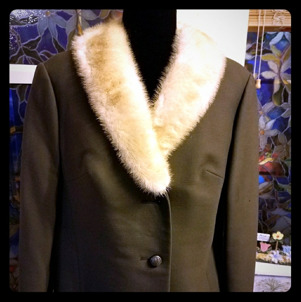 VINTAGE JACKET WITH FUR COLLAR